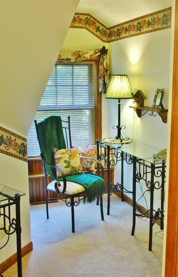 La Porte Arbor Hill Inn מראה חיצוני תמונה