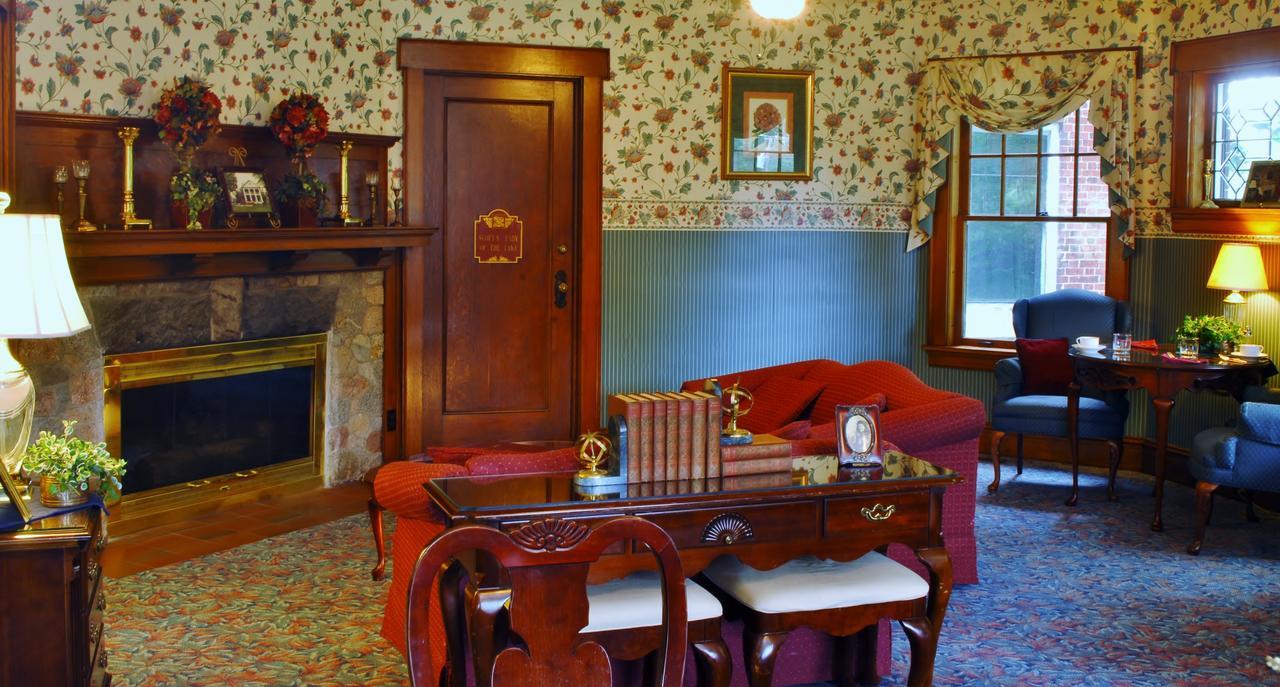 La Porte Arbor Hill Inn מראה חיצוני תמונה