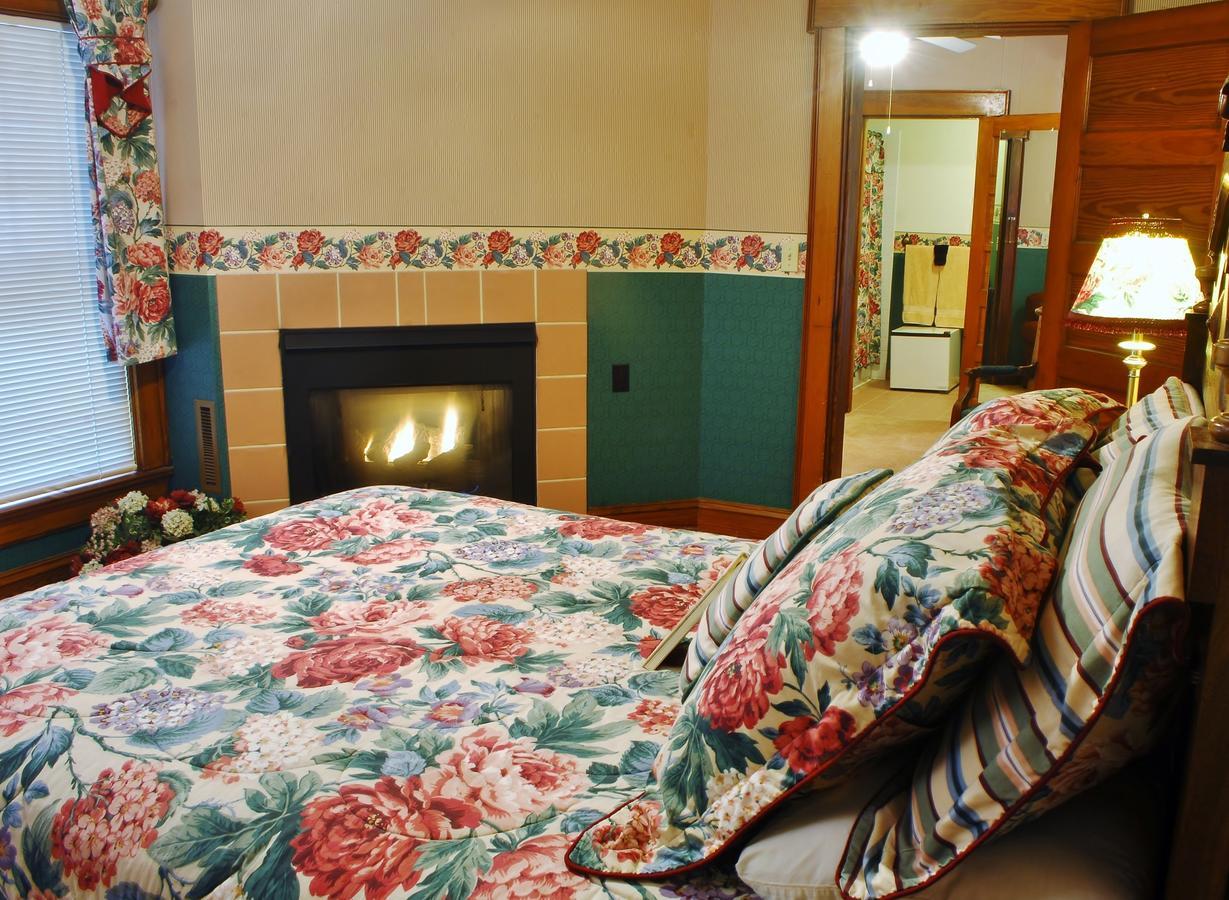 La Porte Arbor Hill Inn מראה חיצוני תמונה