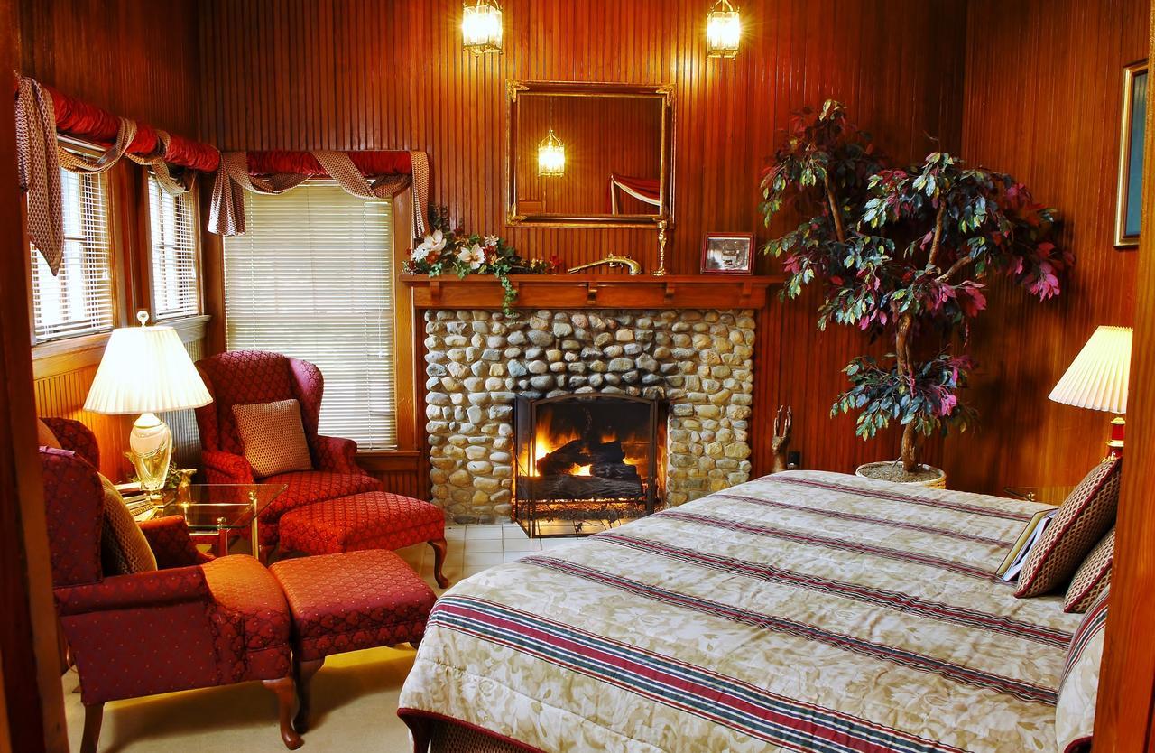 La Porte Arbor Hill Inn מראה חיצוני תמונה