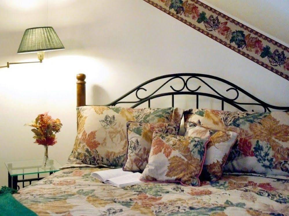 La Porte Arbor Hill Inn מראה חיצוני תמונה