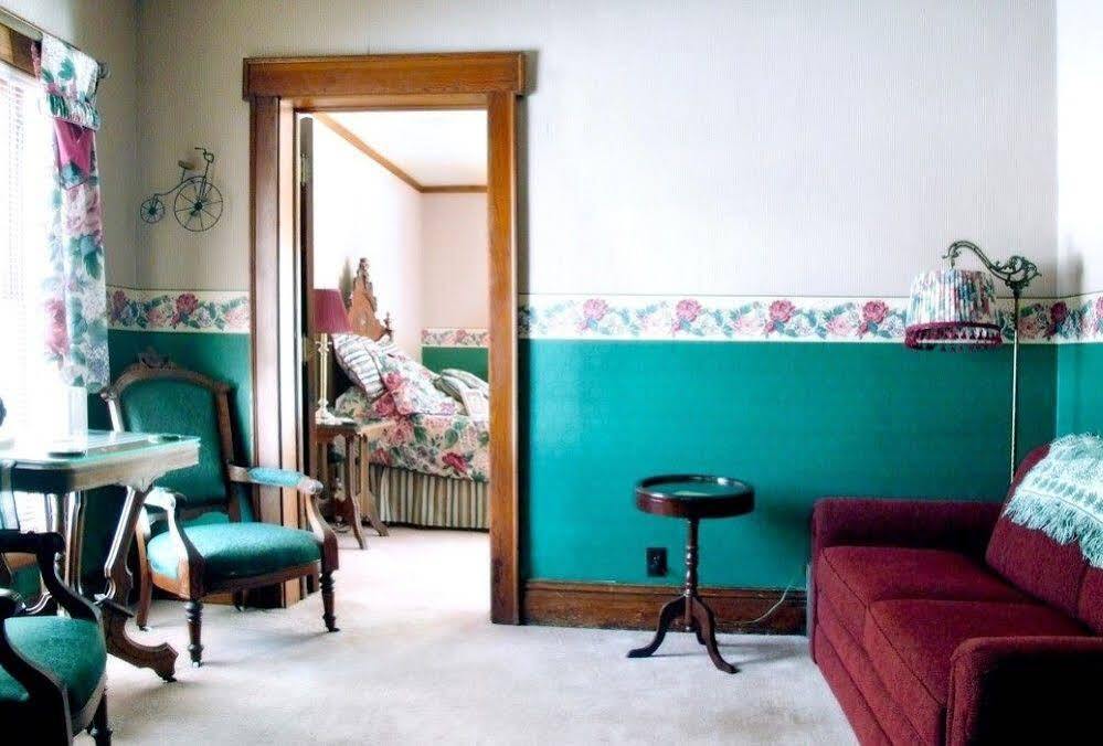 La Porte Arbor Hill Inn מראה חיצוני תמונה